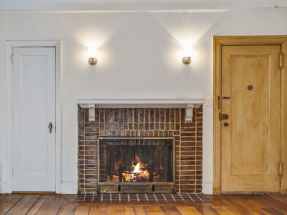 4th image of 3830 Douglaston Pkwy APT B2