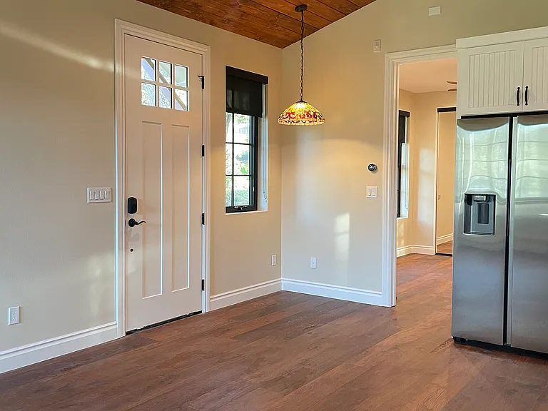 2369 Waring Dr — Photo 10