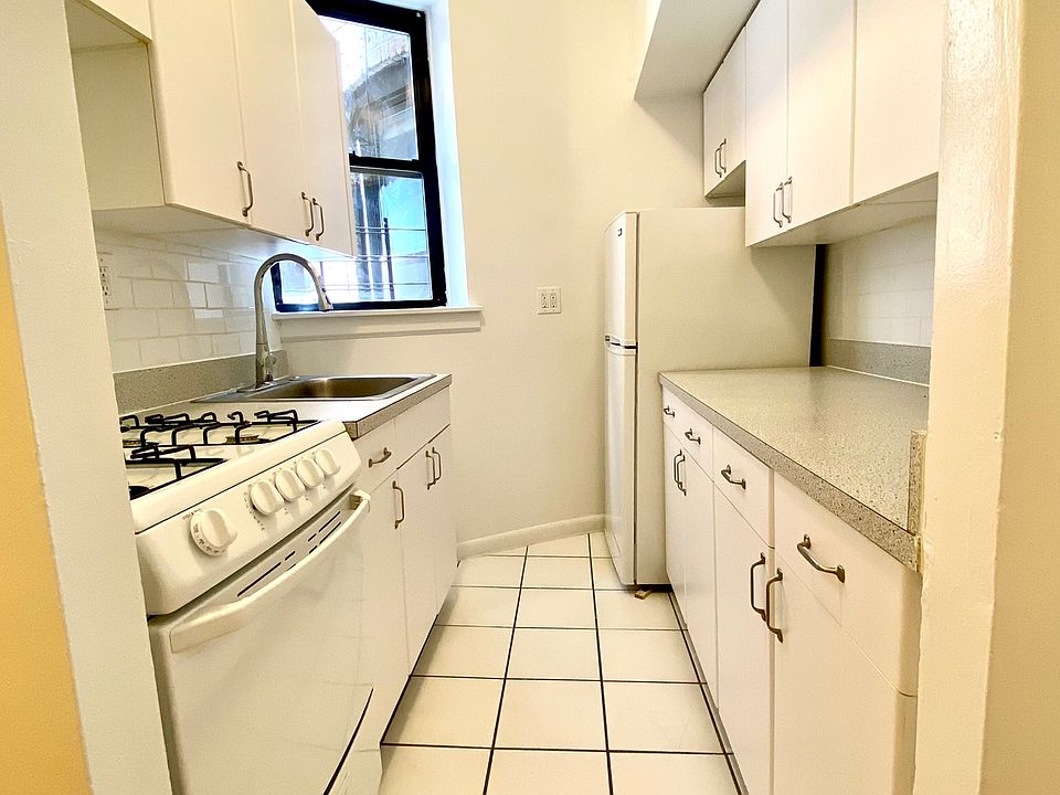 1st image of 490 E 74th St APT 3A