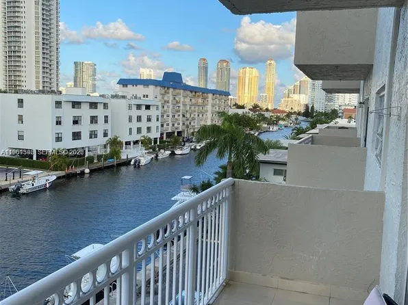 3601 NE 170th St APT 407, North Miami Beach, FL 33160