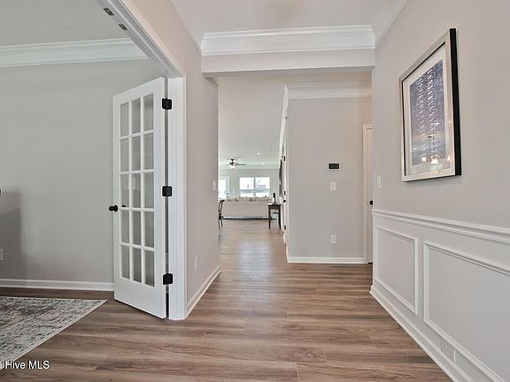 2nd image of 407 Barter Drive