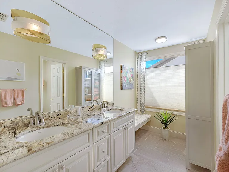 27161 Enclave Dr — Photo 16