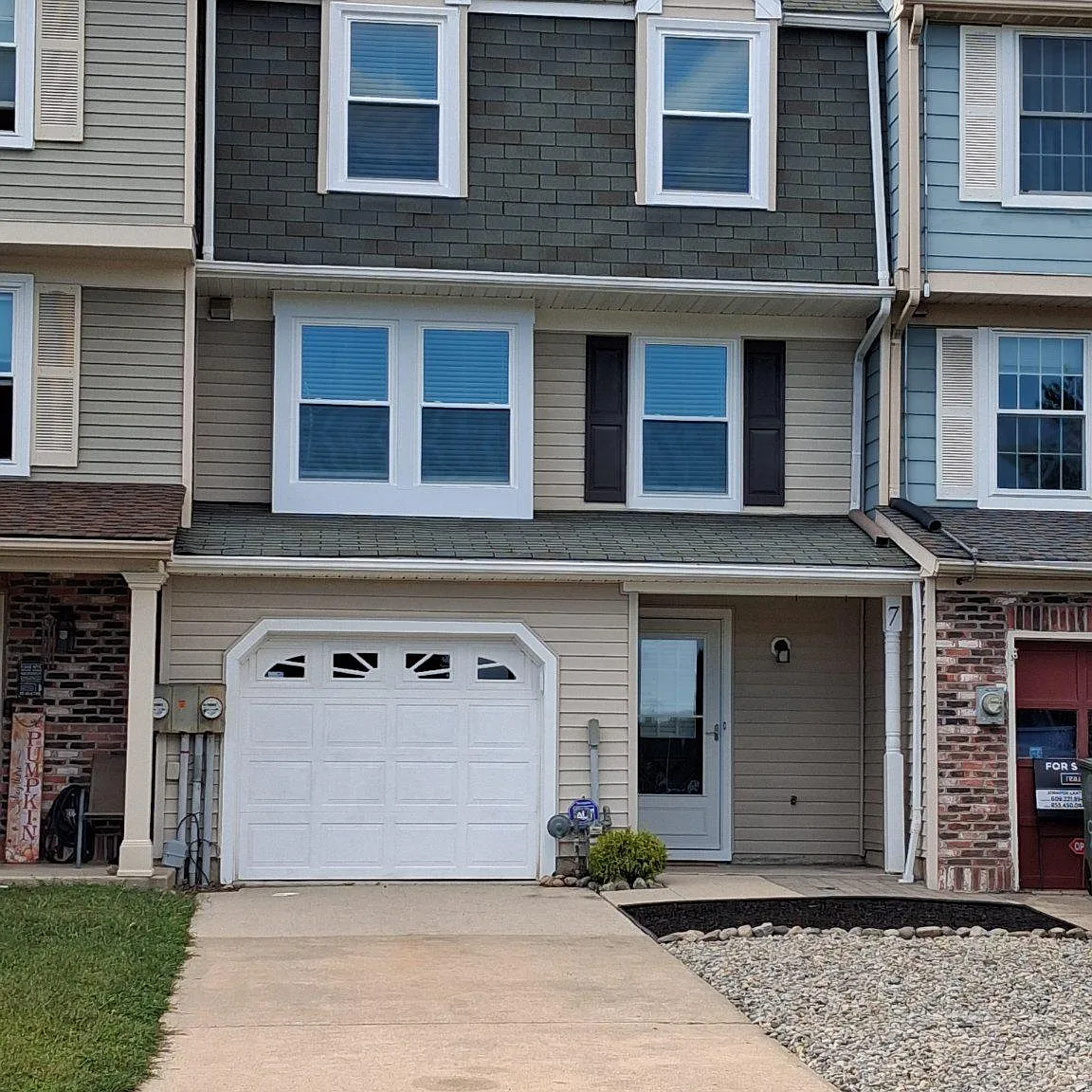 3 bed, 4.0 bath, 1792 sqft, $2,750 — Photo 1
