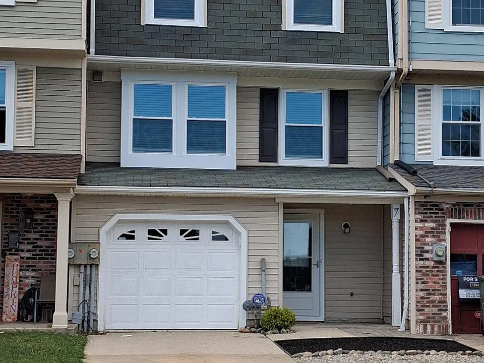 7 Redwood Ct