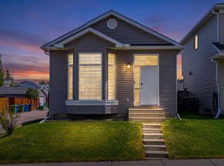 395 W River Rock Cir SE, Calgary, AB T2C4B9