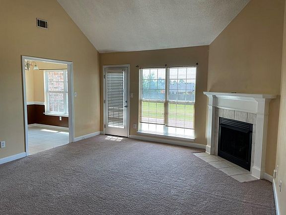4th image of 3460 Essex Pl