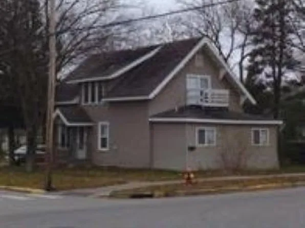 1321 9th St E, Menomonie, WI 54751