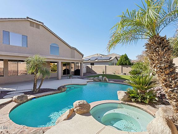 2nd image of 13556 W MONTEBELLO Avenue