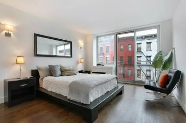 Rented by MNS | media 18