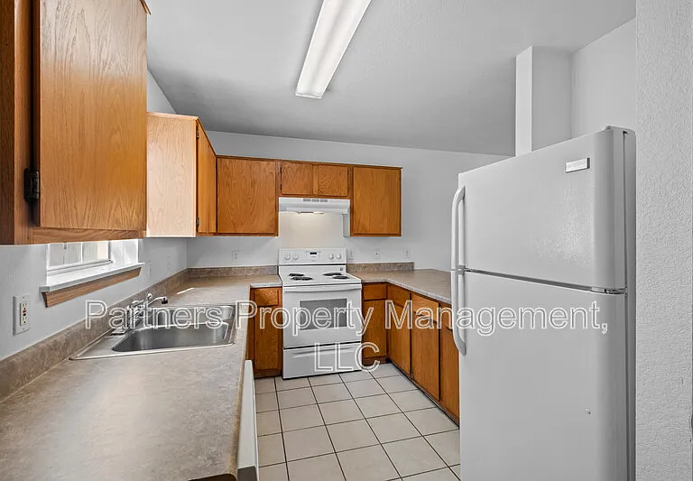 888 S Curtis Ave #1 — Photo 6