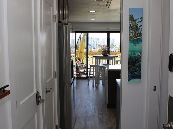 3rd image of 775 Gulf Shore Dr #2020
