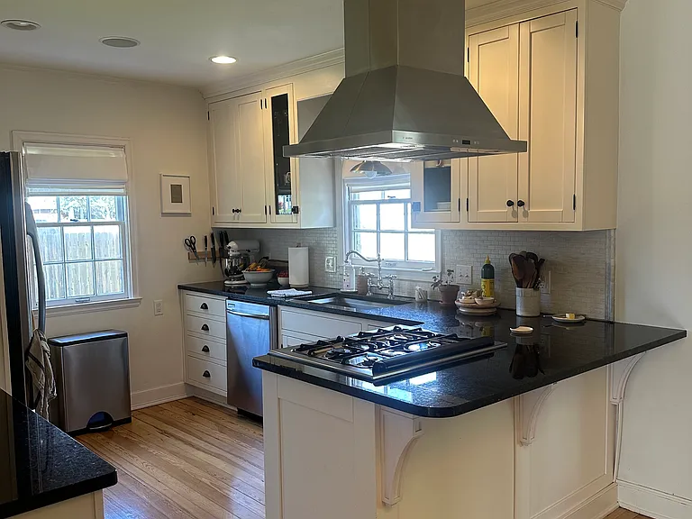 118 Anderson Ave — Photo 5