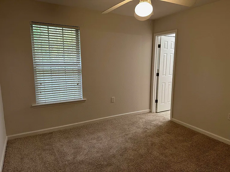 2738 W Tharpe St #1506 — Photo 8