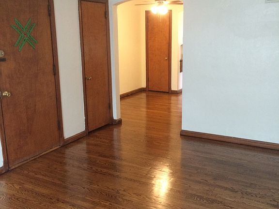 3rd image of 5315-5317 Pernod Ave