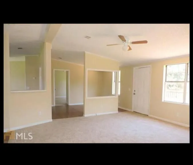 45 Grove Creek Dr — Photo 2