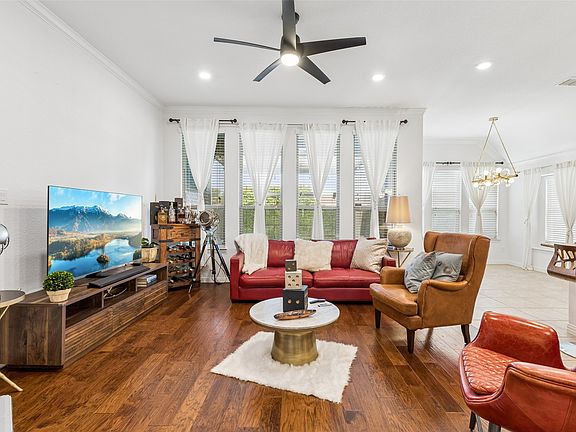 4th image of 616 Fishback Cir