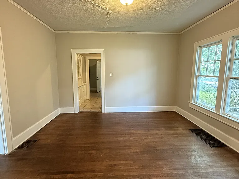 4905 Court M — Photo 3