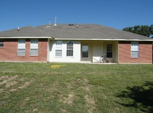 709 Willow Ridge Rd, Fort Worth, TX 76103