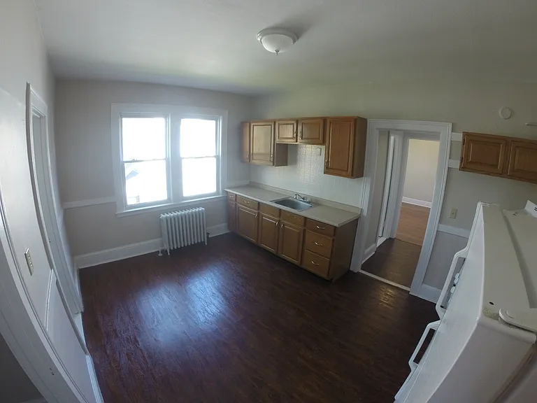 46 Grace St — Photo 8