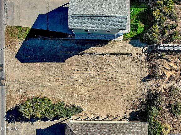 3rd image of 157 Ocean Boulevard W