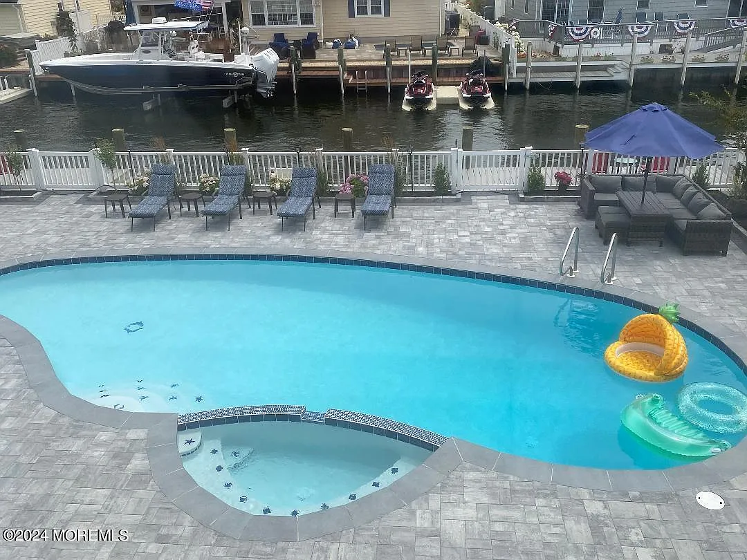 4 bed, 2157 sqft, $7,500 — Photo 1