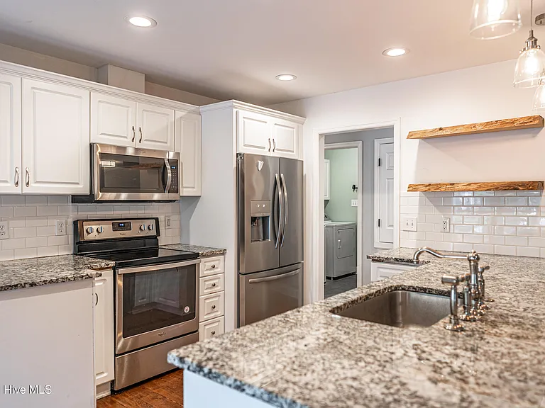 104 Juniper Creek Blvd — Photo 11