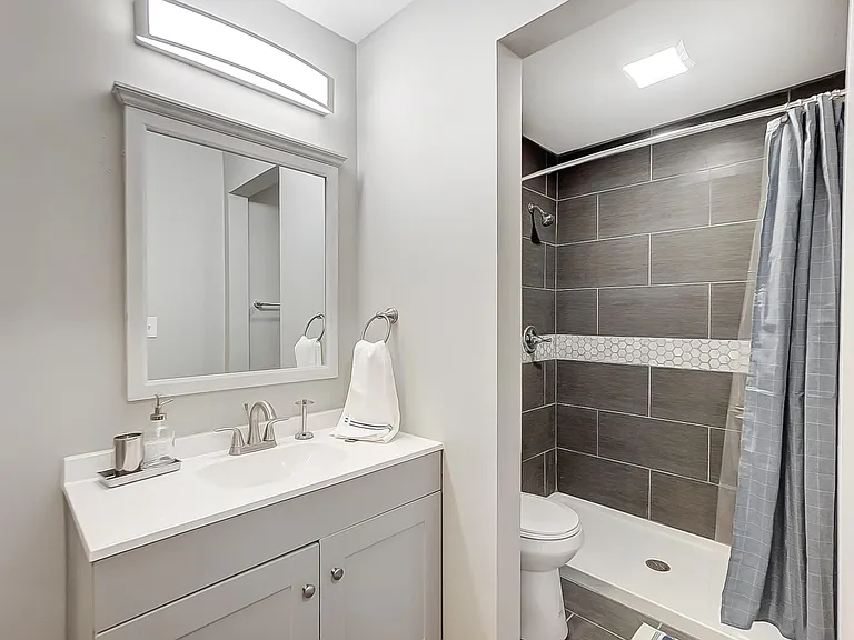 2341 Burnet Ave #1 — Photo 7