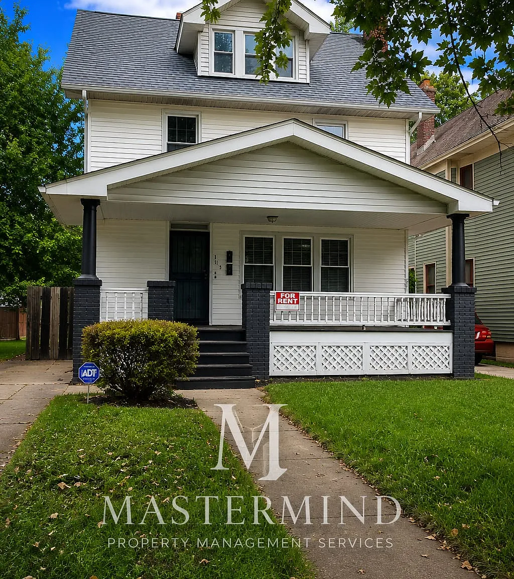 4 bed, 1434 sqft, $1,600 — Photo 1