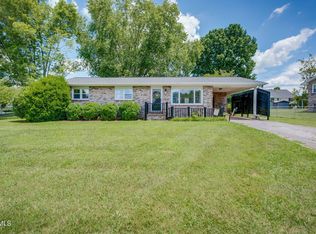4128 Ranch Rd, Johnson City, TN 37601