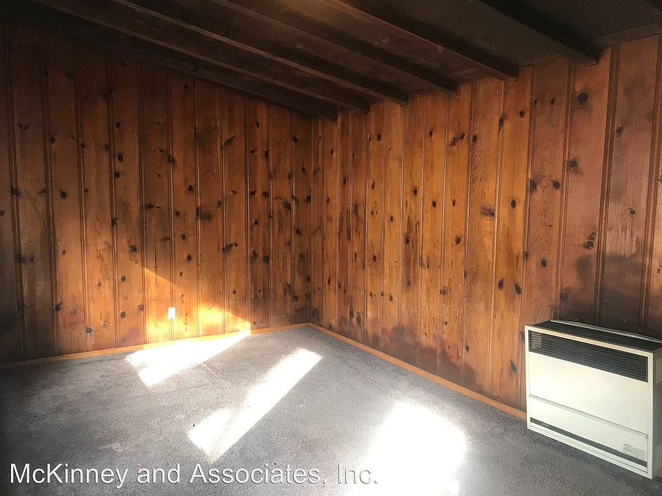 2nd image of 1073 Julie Ln APT A