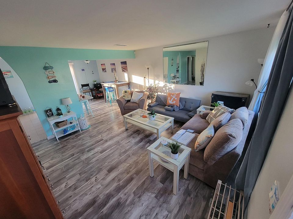 1st image of 512 Capistrano Dr #1
