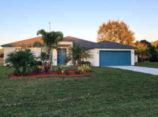 135 SW Hawthorne Cir, Port Saint Lucie, FL 34953