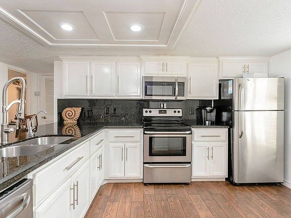 3rd image of 400 Padre Blvd Unit 301