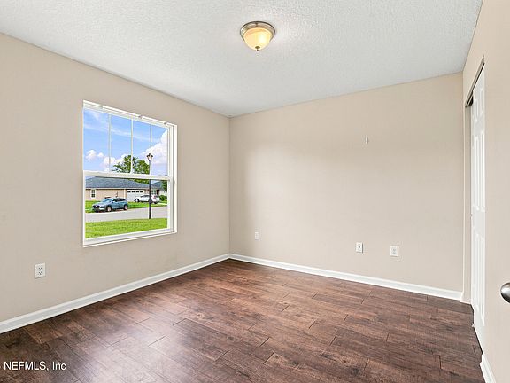 5th image of 9296 CANARY IVY Lane