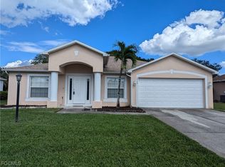 2720 Soaring Hawk Dr, Fort Myers, FL 33905