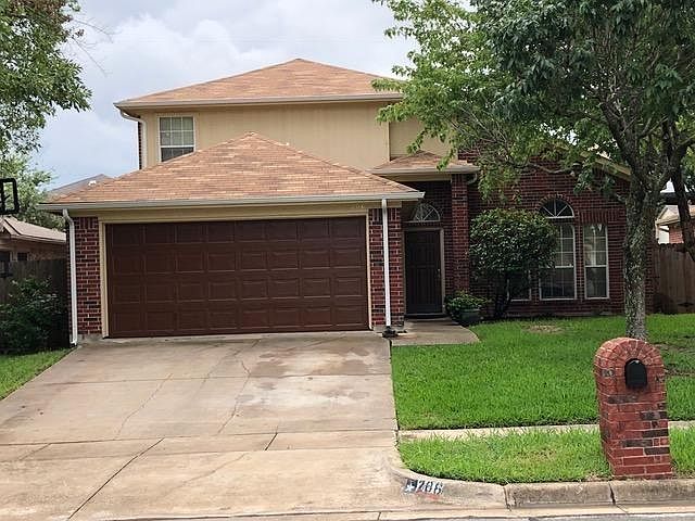 1st image of 206 Moss Hill Dr