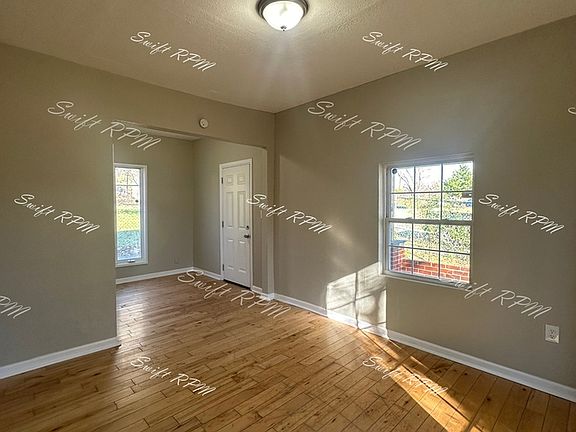 3rd image of 2804 Chelsea Ave