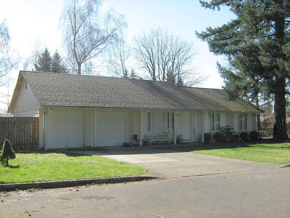 1st image of 12411 NE 4th St