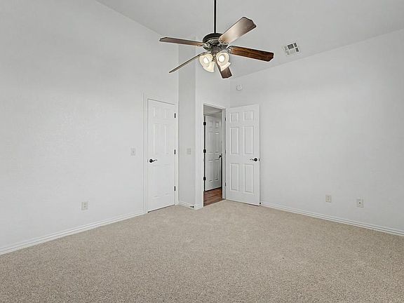 5th image of 1809 SW Elington St