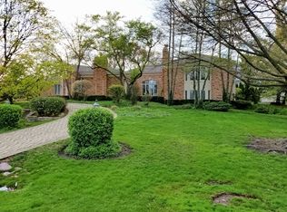 52 Baybrook Ln, Oak Brook, IL 60523