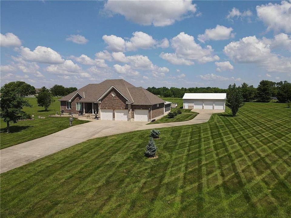1st image of 19104 Autumn Ln