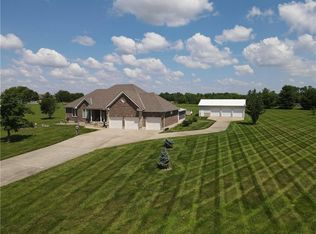 19104 Autumn Ln, Pleasant Hill, MO 64080