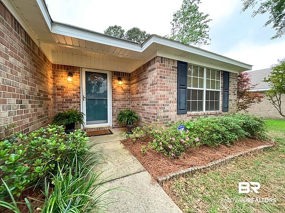 2nd image of 532 Meadow Ln