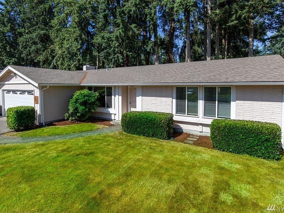 1st image of 509 Penguin Ct SE