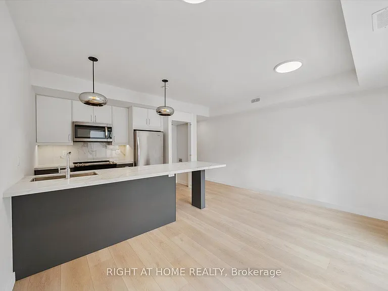 367 Howland Ave #2 — Photo 3