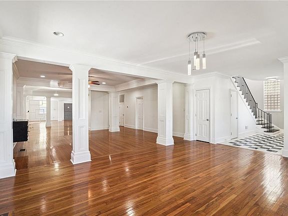 5th image of 2031 Jefferson Ave