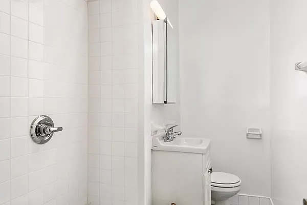 Rented by REAL New York | media 7