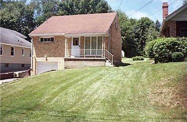 2nd image of 2507 Oakwood Rd