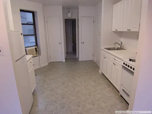 Rented by Bond New York | media 13