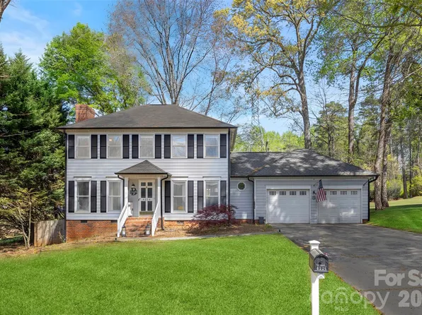 4224 Old Forge Dr, Gastonia, NC 28056